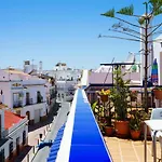 Pepe Mesa Apartamento Nerja