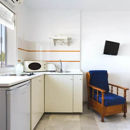 Pepe Mesa דירה *